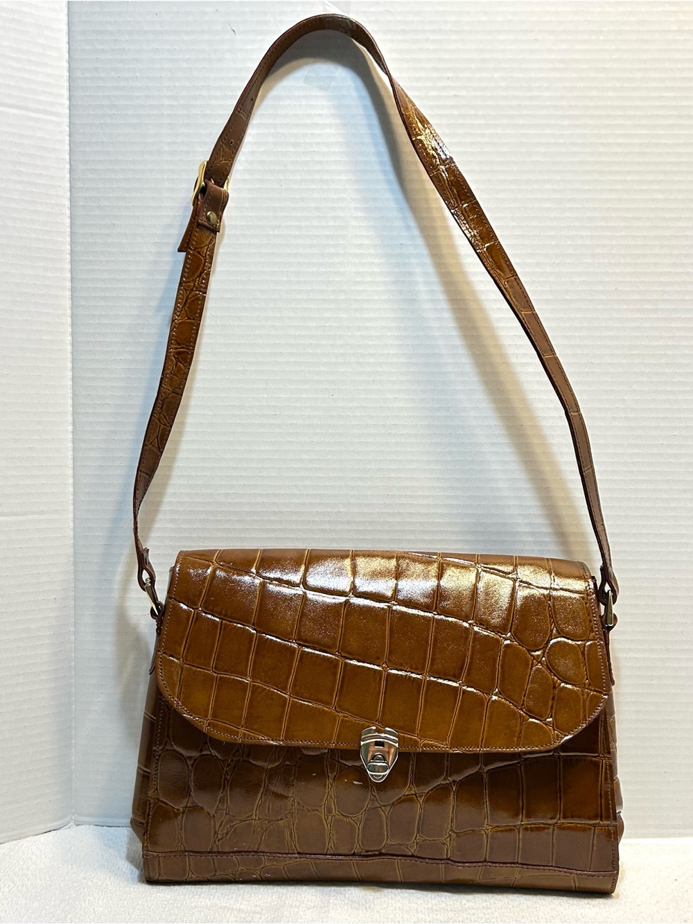 Genuine Italian Leather Croc Embossed Shoulder Bag Purse VTG Brown Turn Lock